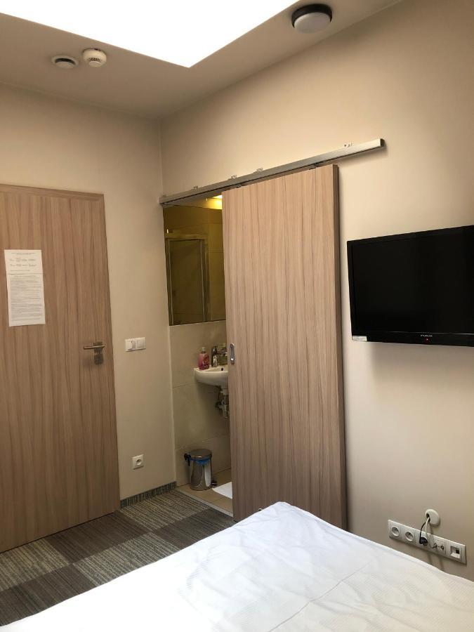 Hostel Promenada Rzeszów Eksteriør billede