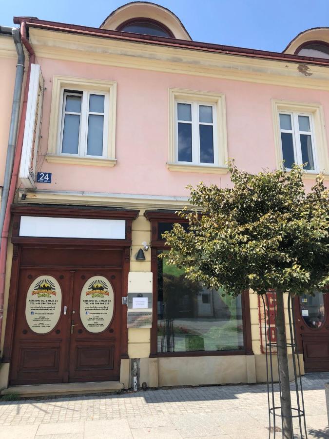 Hostel Promenada Rzeszów Eksteriør billede