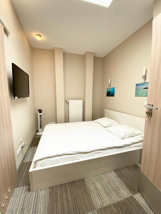 Hostel Promenada Rzeszów Eksteriør billede