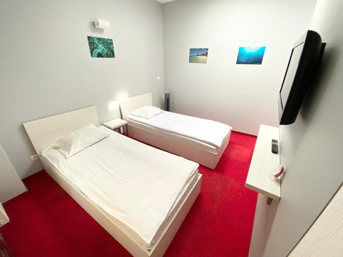 Hostel Promenada Rzeszów Eksteriør billede