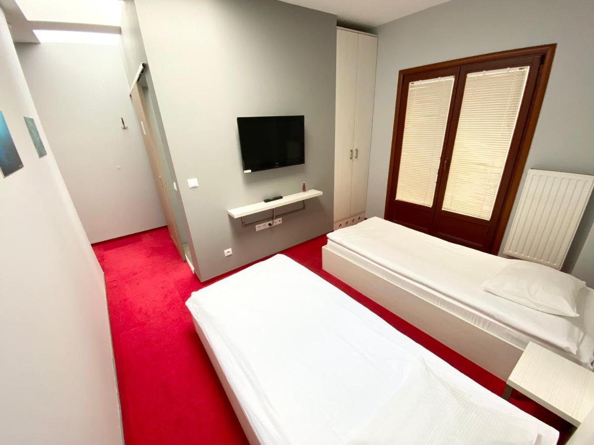 Hostel Promenada Rzeszów Eksteriør billede
