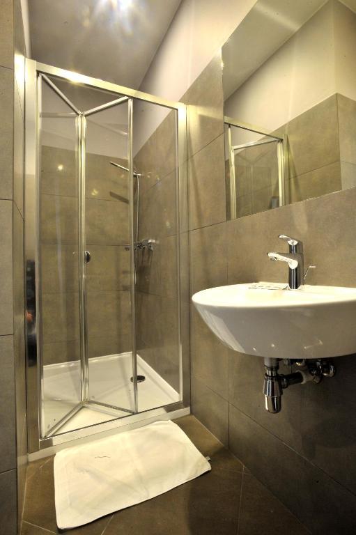 Hostel Promenada Rzeszów Værelse billede